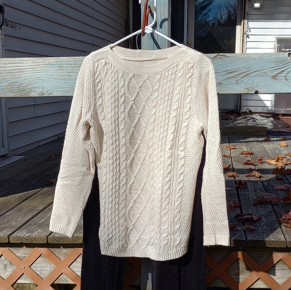 Croft & Barrow Cable Knit Sweater in Cream